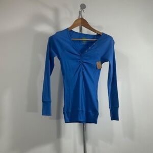 WOMANS LONG SLEEVE SHIRT